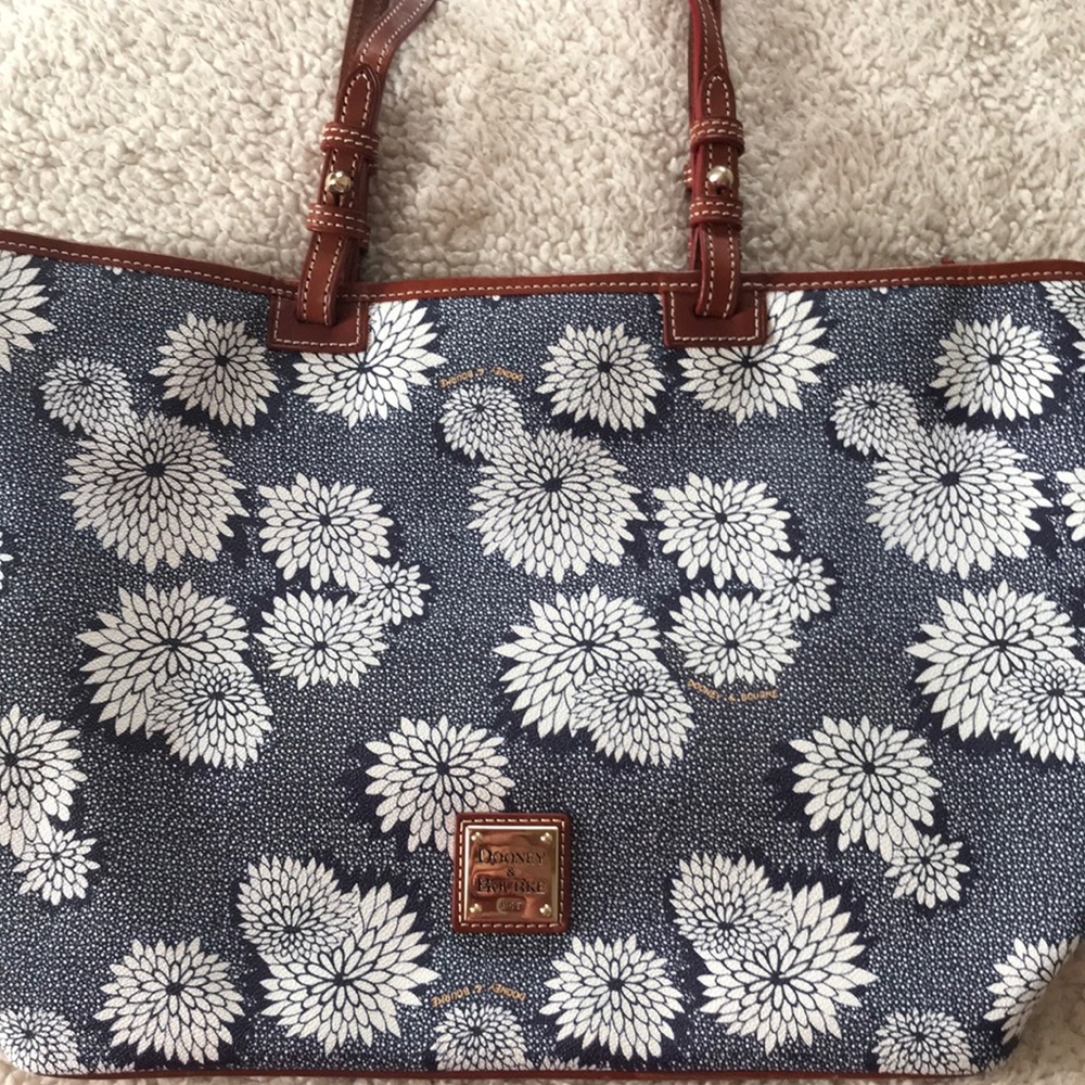 Dooney & Bourke handbag